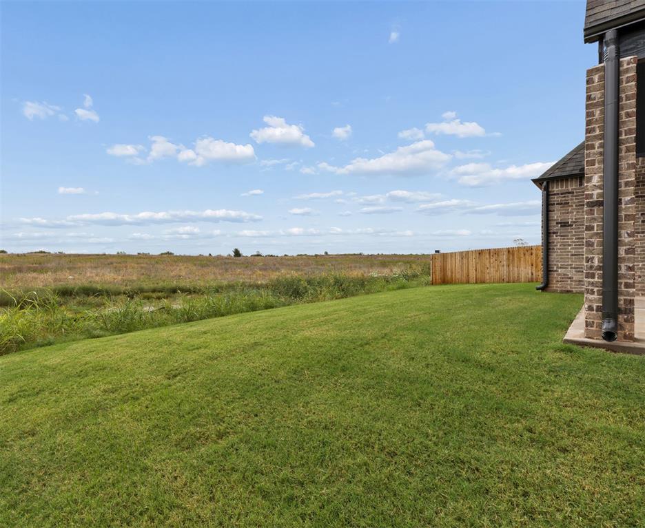 18140 Fields Drive Property Photo 43