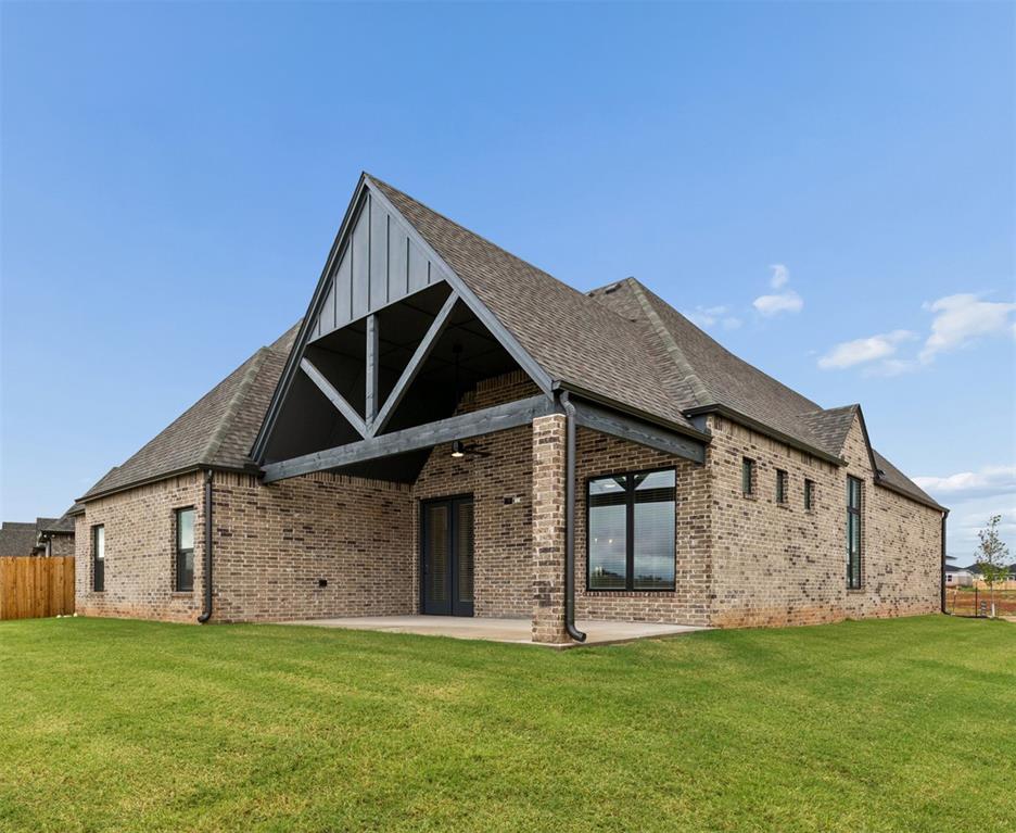 18140 Fields Drive Property Photo 44