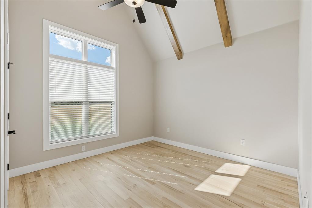 18009 Youngs Avenue Property Photo 23
