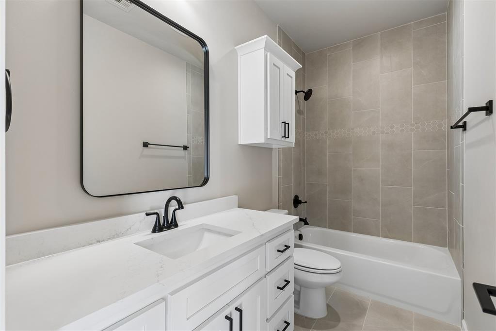 18009 Youngs Avenue Property Photo 25