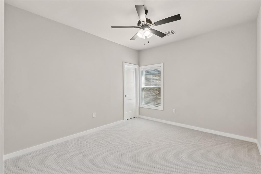 18009 Youngs Avenue Property Photo 26