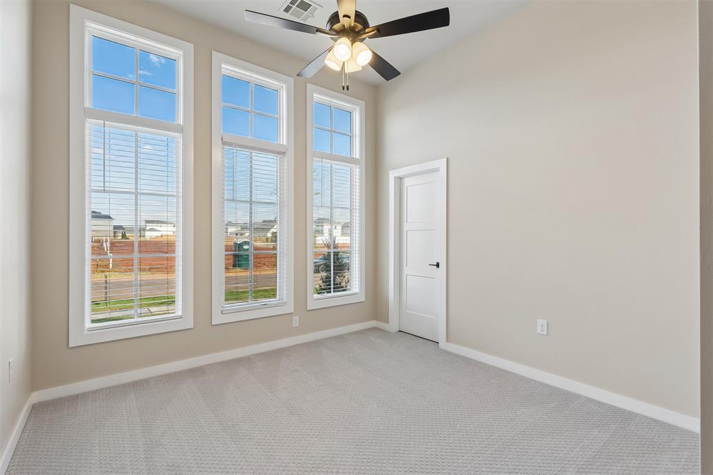 18009 Youngs Avenue Property Photo 28