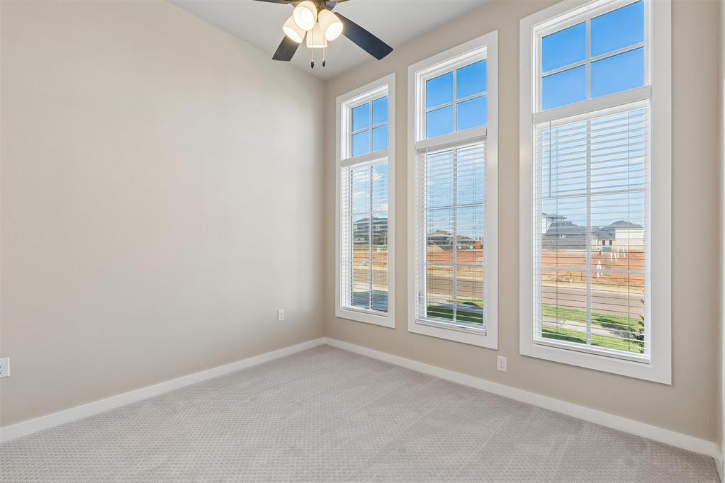 18009 Youngs Avenue Property Photo 29