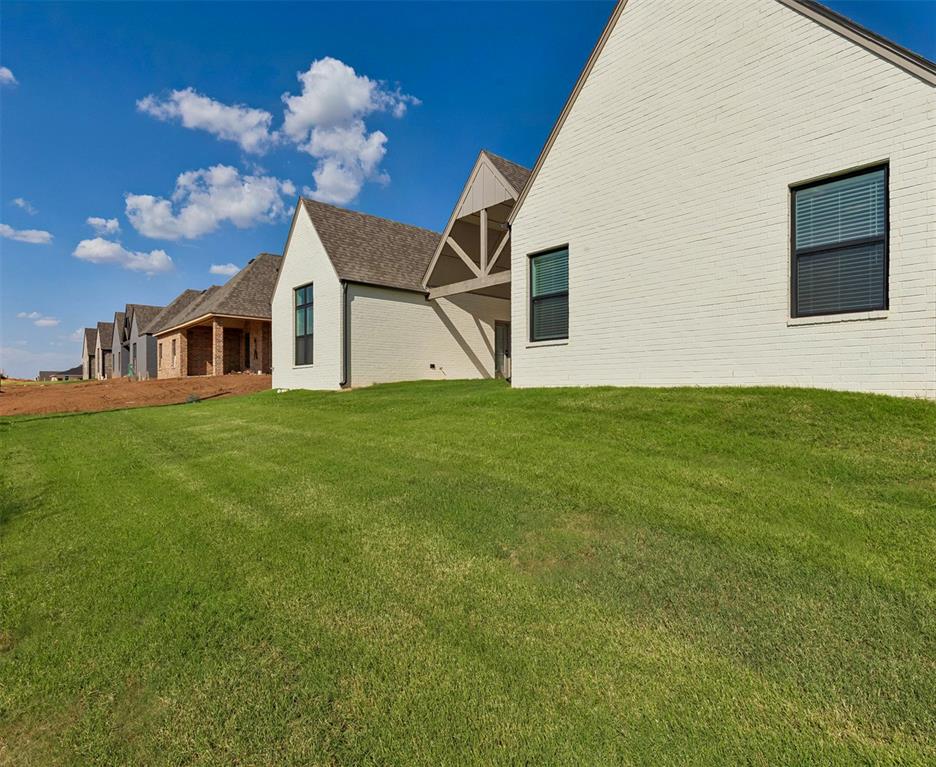 18009 Youngs Avenue Property Photo 38