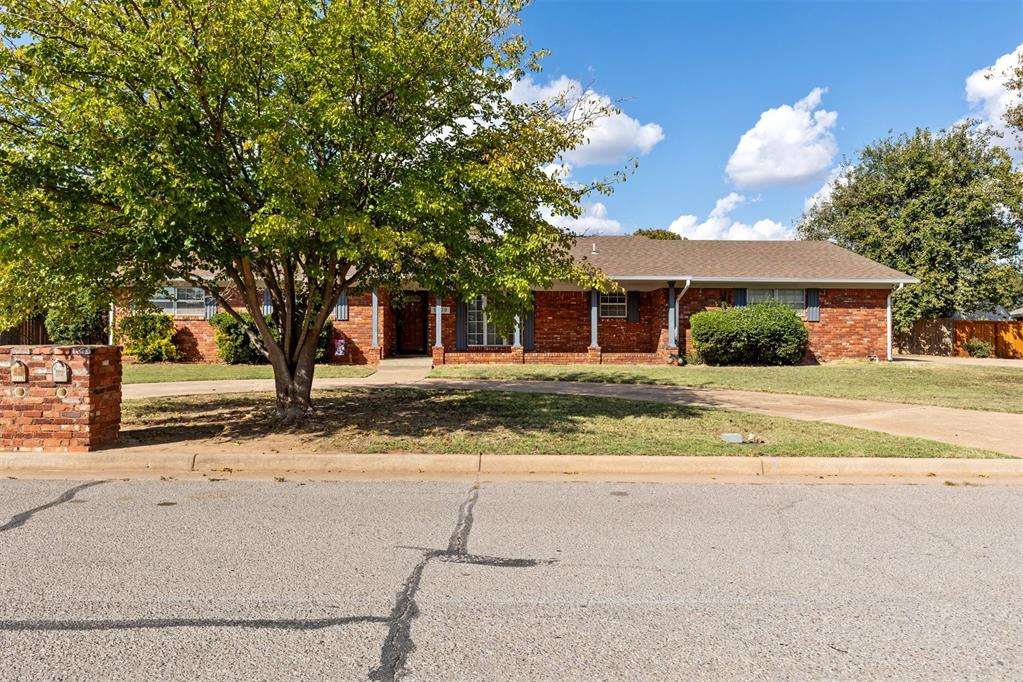 1109 N Ranch Road Property Photo 1