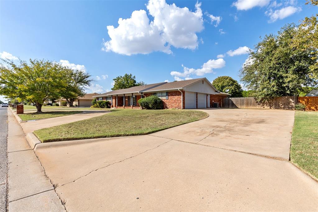 1109 N Ranch Road Property Photo 2