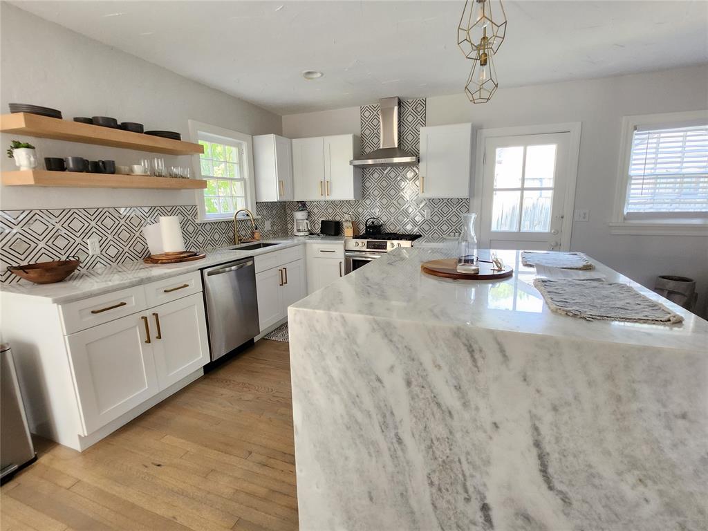 1194688 Property Photo 6