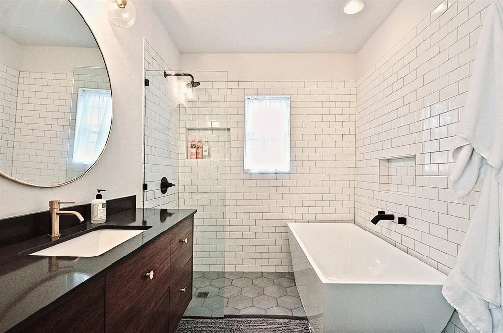 1194688 Property Photo 19