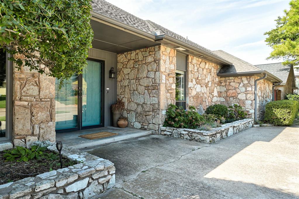 3200 Raintree Road Property Photo 4