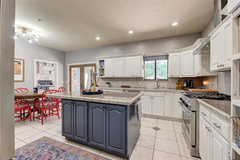 3200 Raintree Road Property Photo 11