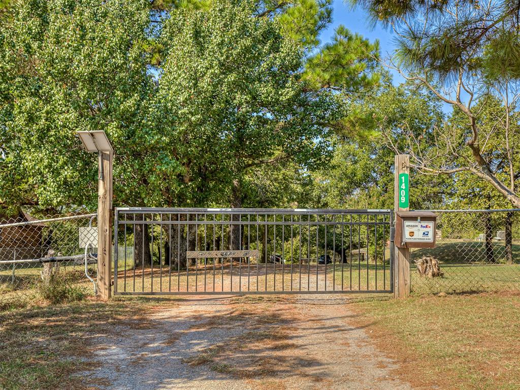 1409 S Highway 76 Highway Property Photo 43