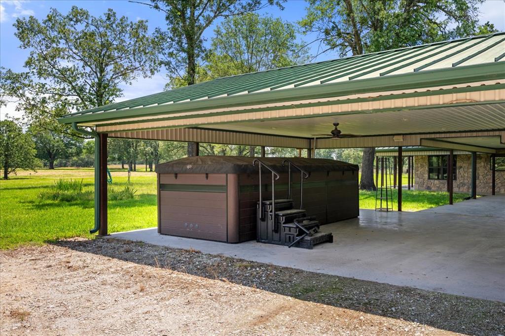1725 N 4030 Road Property Photo 10