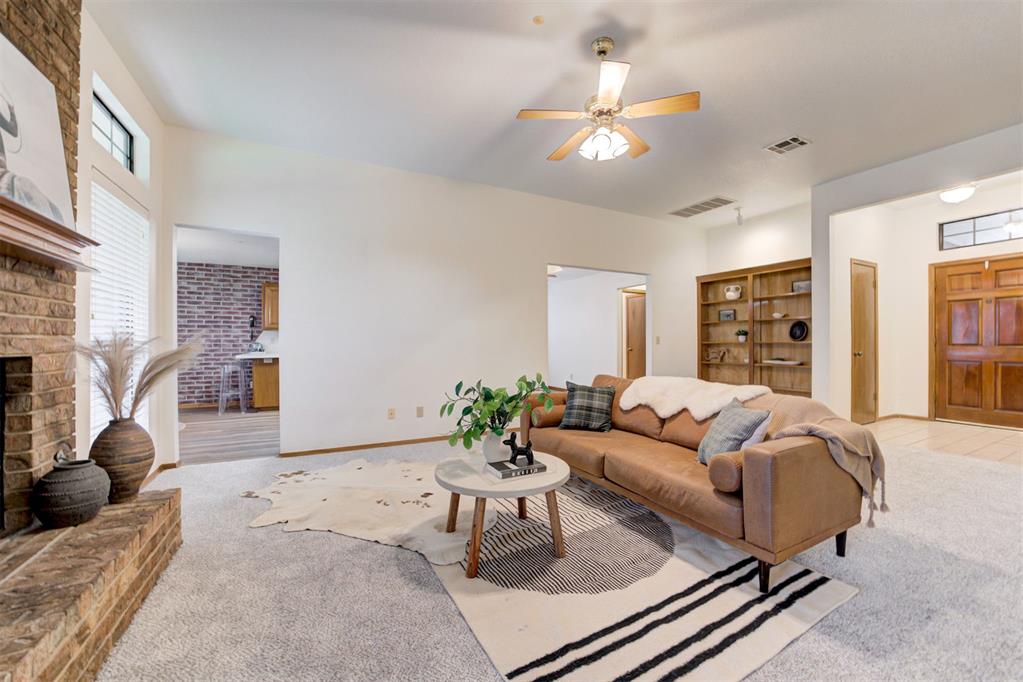 1712 Victoria Drive Property Photo 1