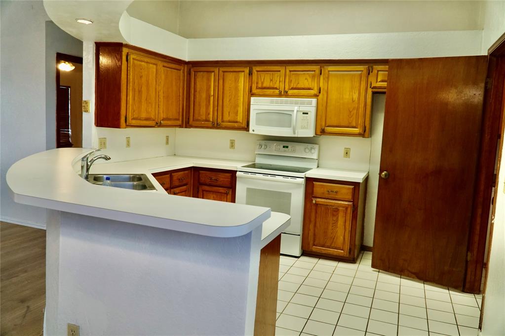 5004 Se 84th Street Property Photo 5