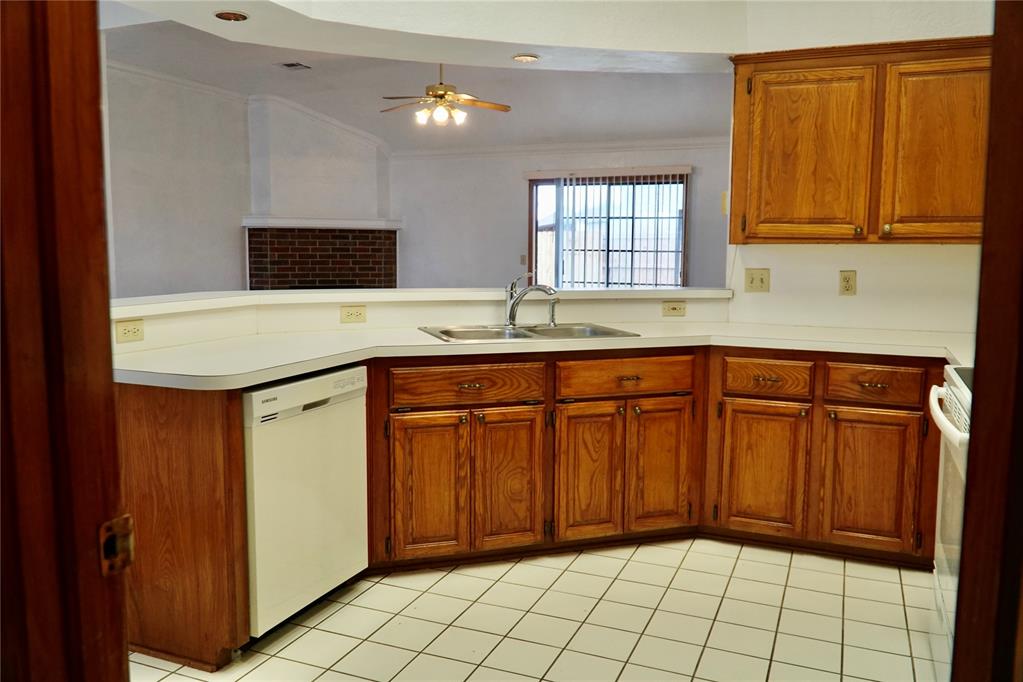 5004 Se 84th Street Property Photo 6