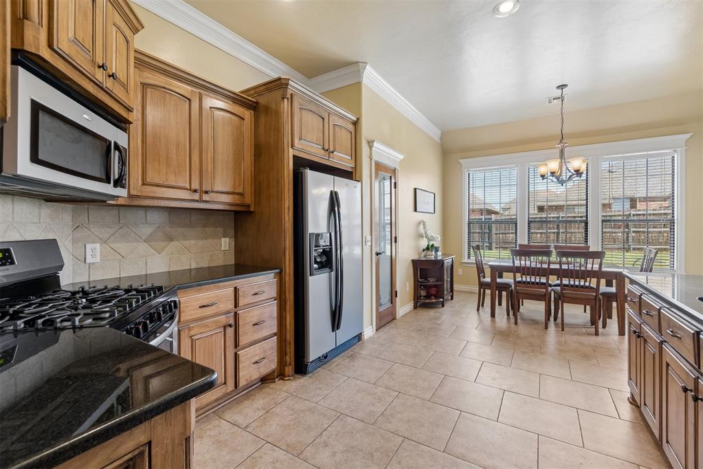 817 Tea Rose Drive Property Photo 8