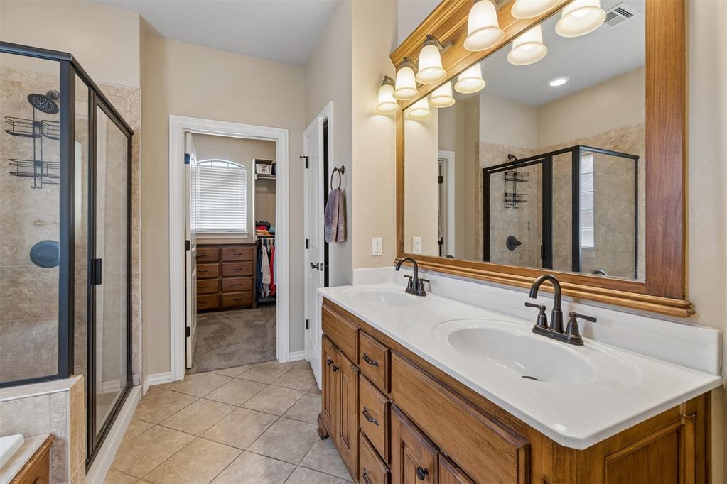 817 Tea Rose Drive Property Photo 13