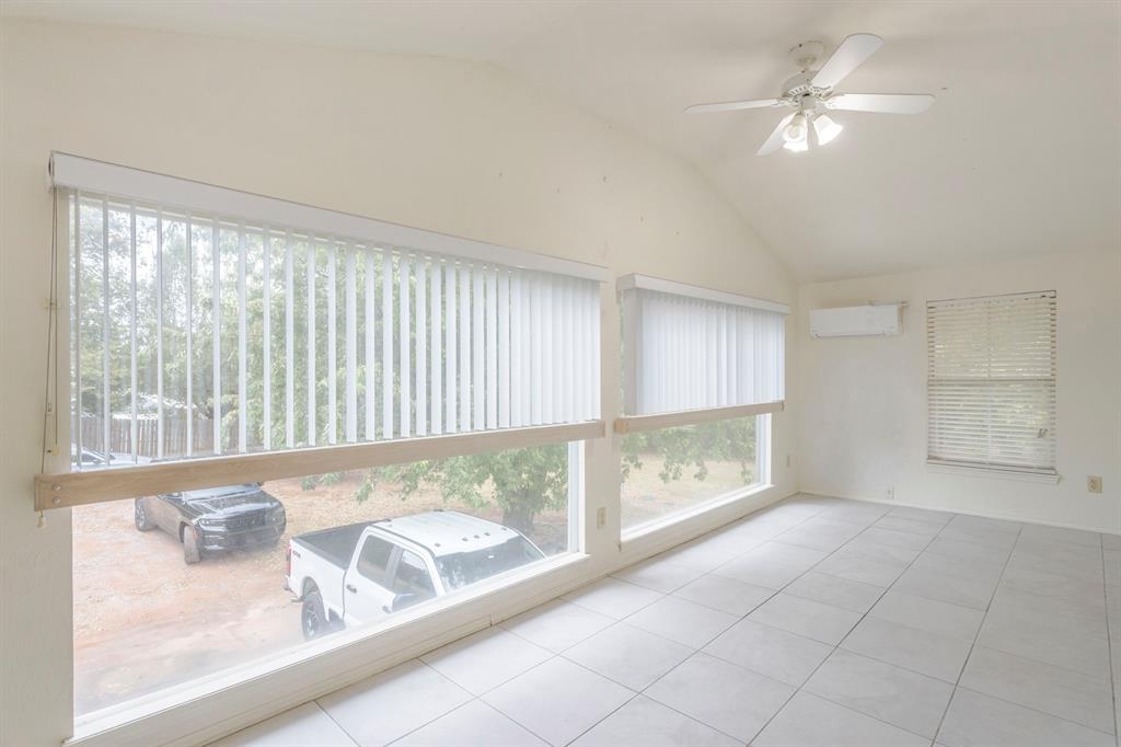 944 E Diane Terrace Property Photo 13