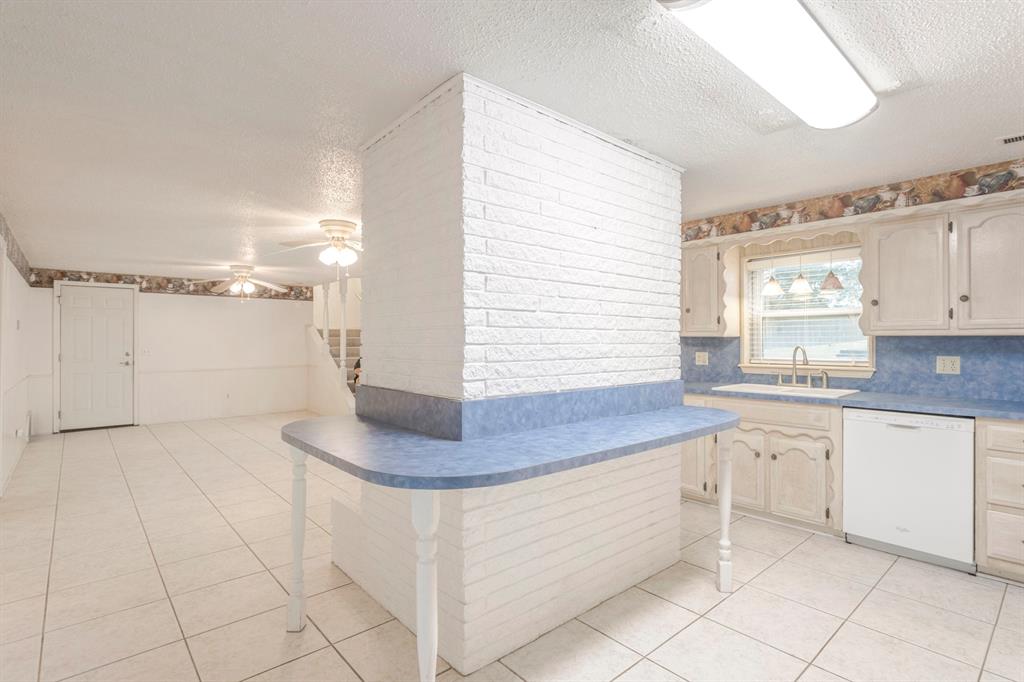 944 E Diane Terrace Property Photo 25