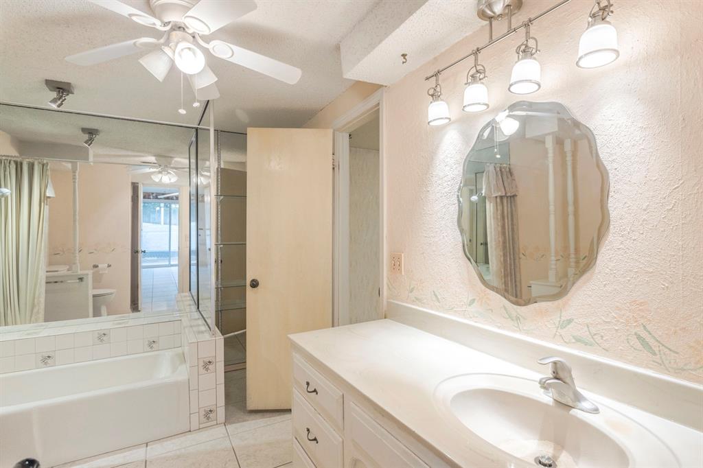 944 E Diane Terrace Property Photo 27
