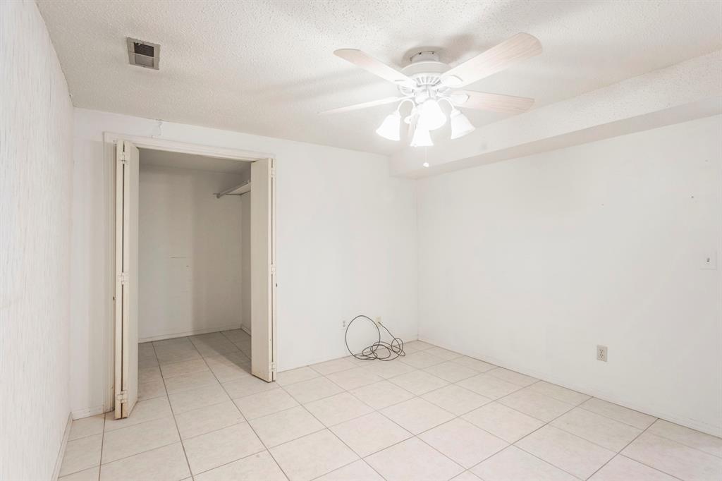 944 E Diane Terrace Property Photo 30