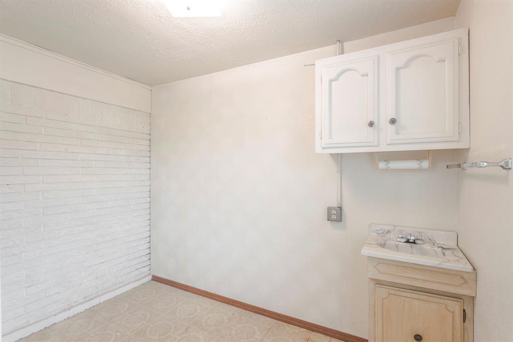 944 E Diane Terrace Property Photo 34