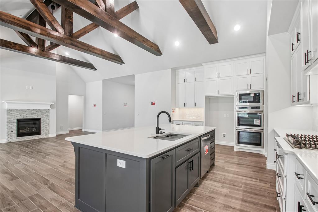 12317 Samara Drive Property Photo 3