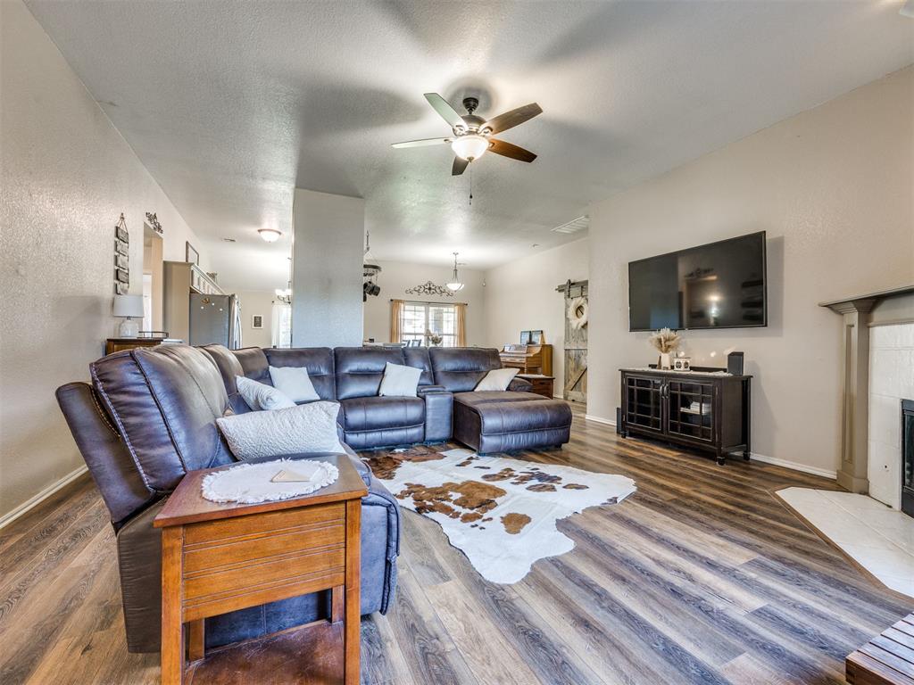 1133 Barbary Drive Property Photo 9