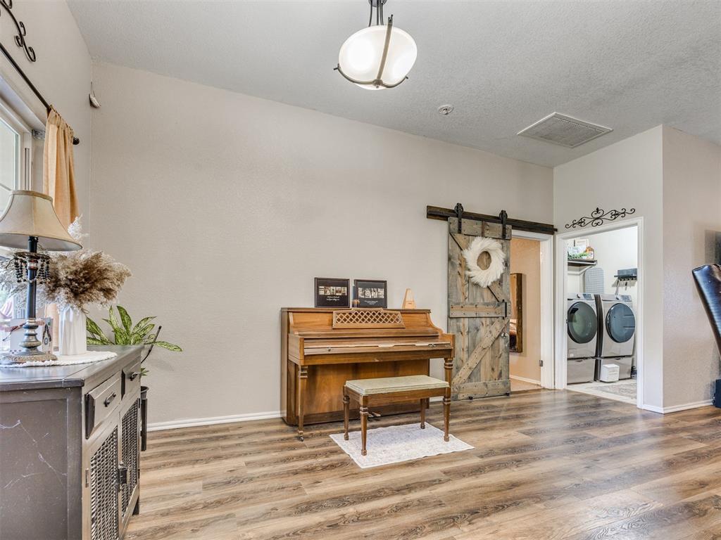 1133 Barbary Drive Property Photo 12