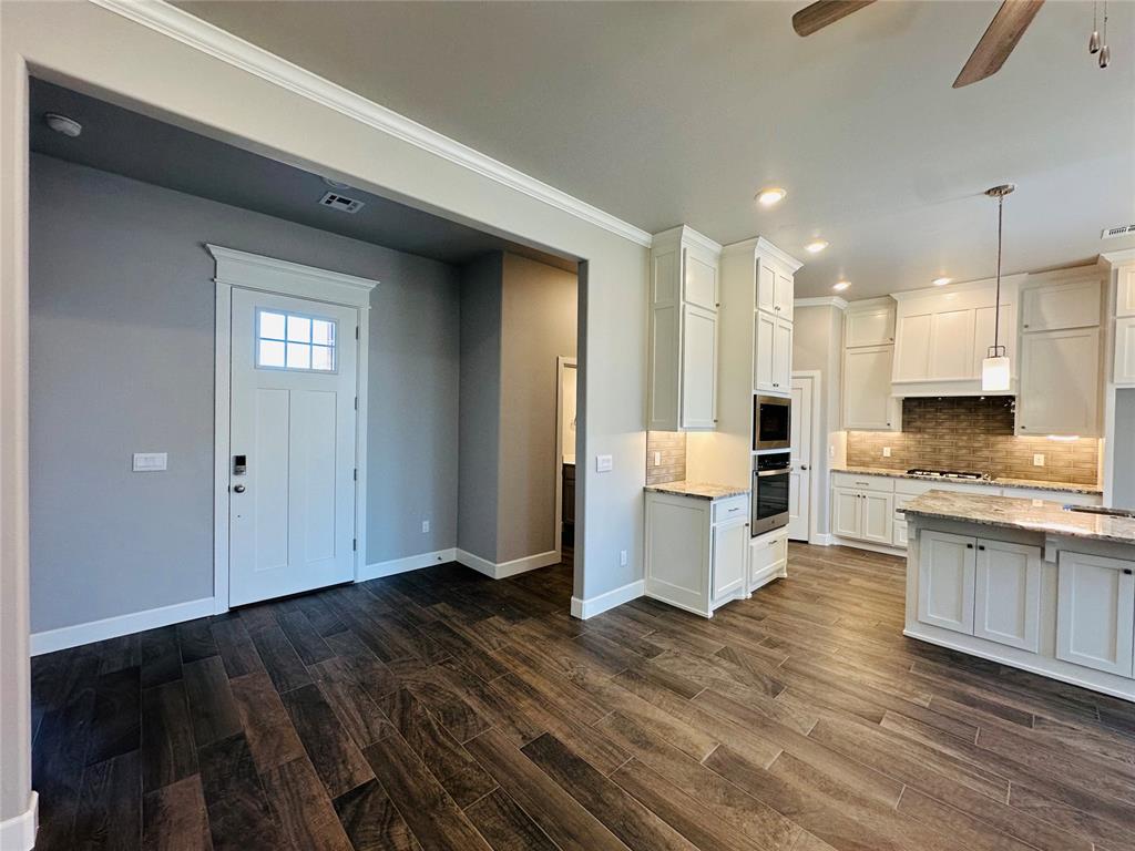 2804 Summit Hollow Circle Property Photo 4