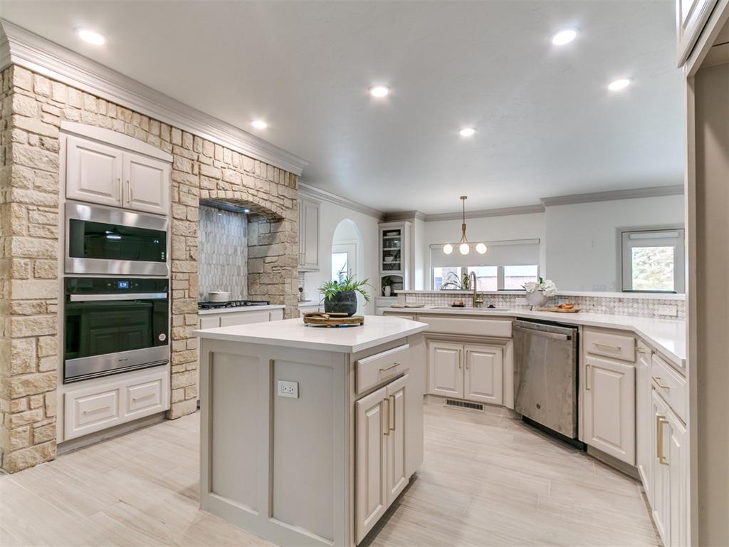 8033 Nw 124th Street Property Photo 33