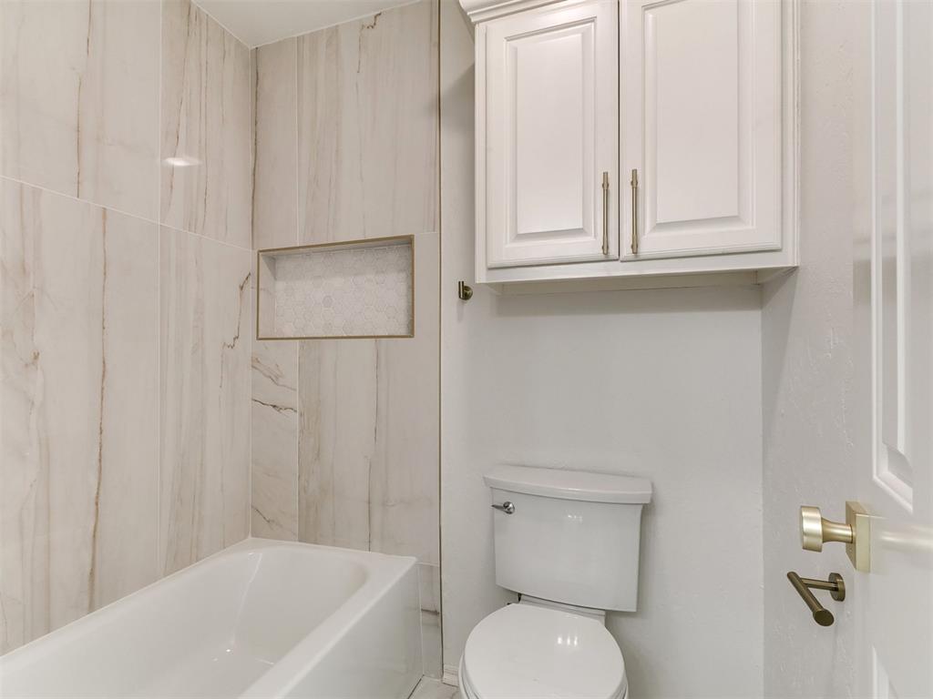 8033 Nw 124th Street Property Photo 45