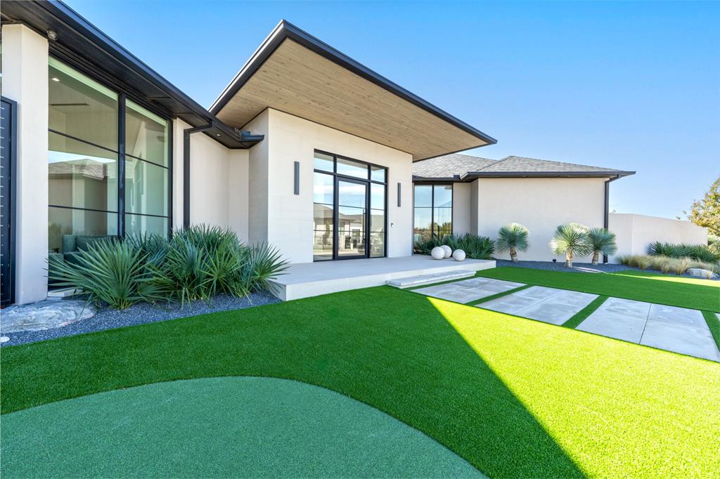 5820 Promenade Square Property Photo 6