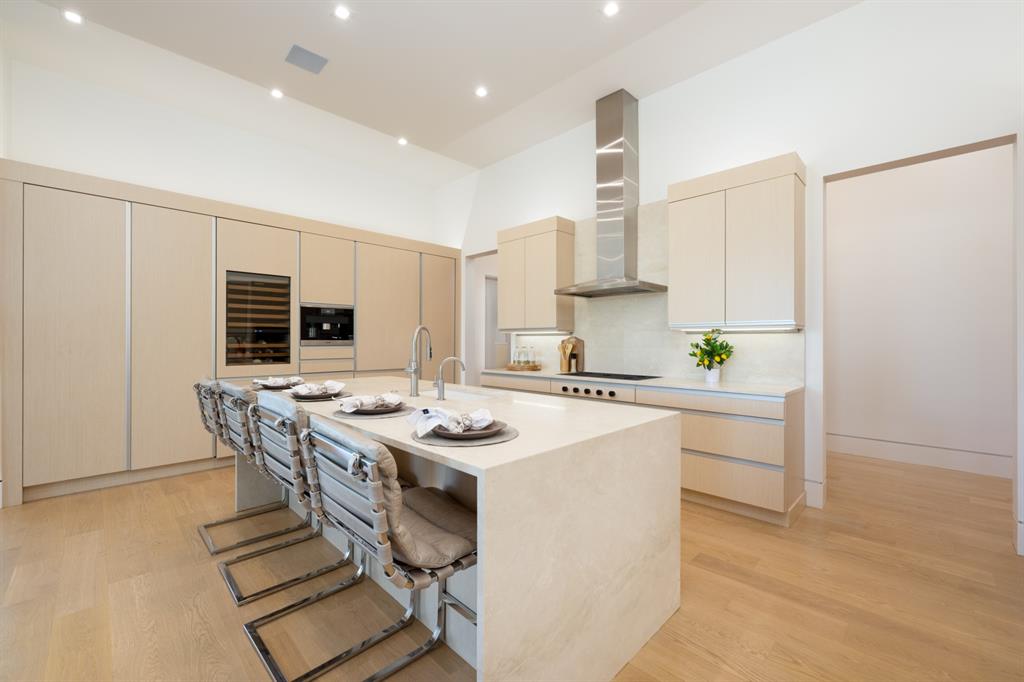 5820 Promenade Square Property Photo 12