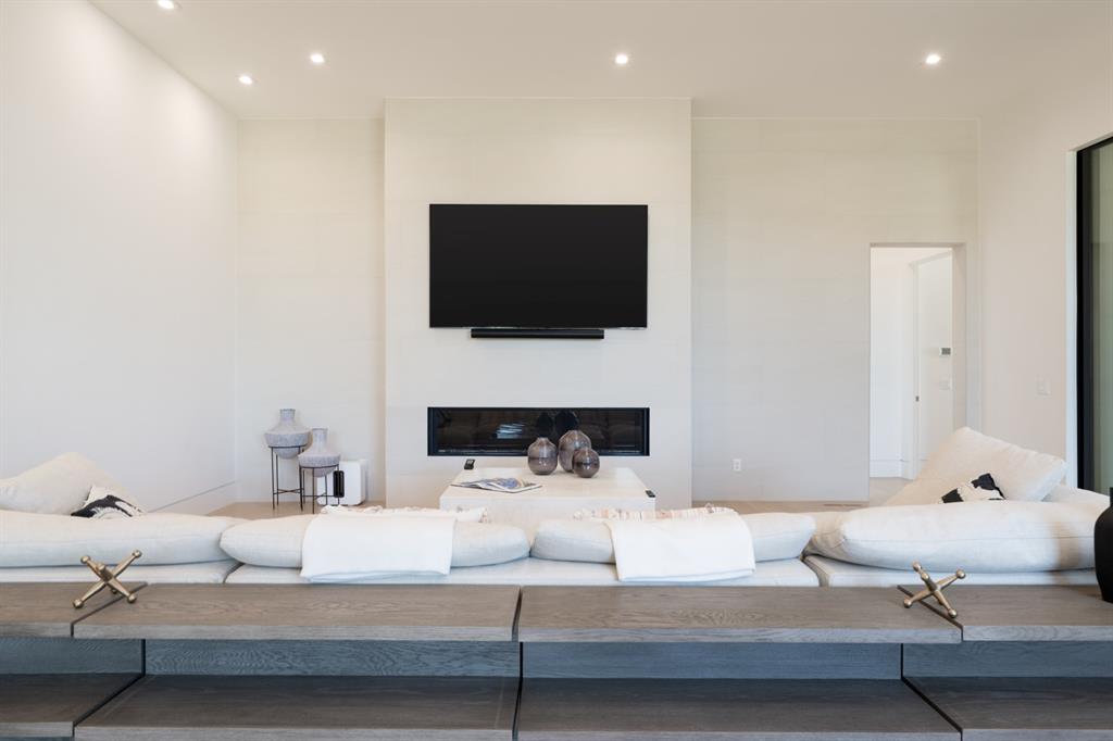 5820 Promenade Square Property Photo 15