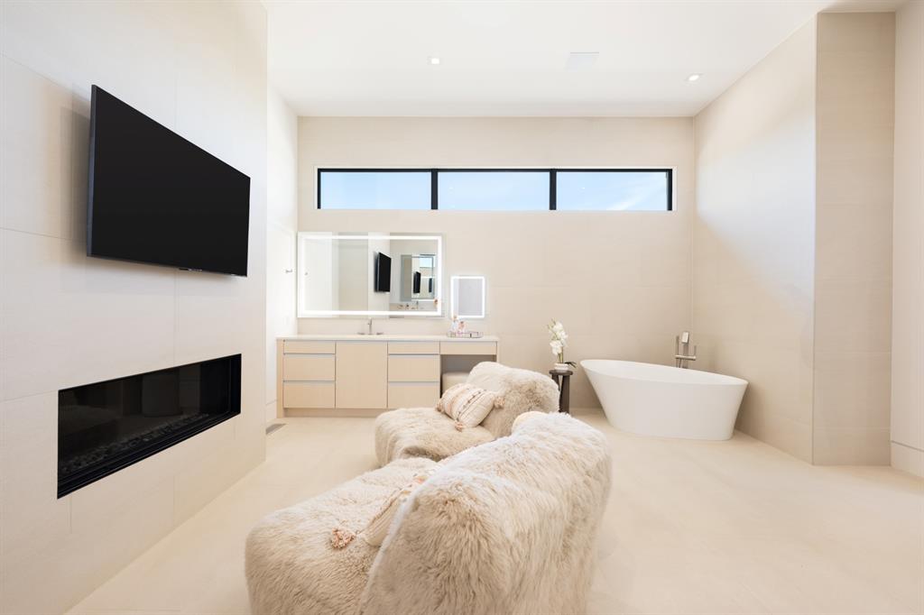 5820 Promenade Square Property Photo 21