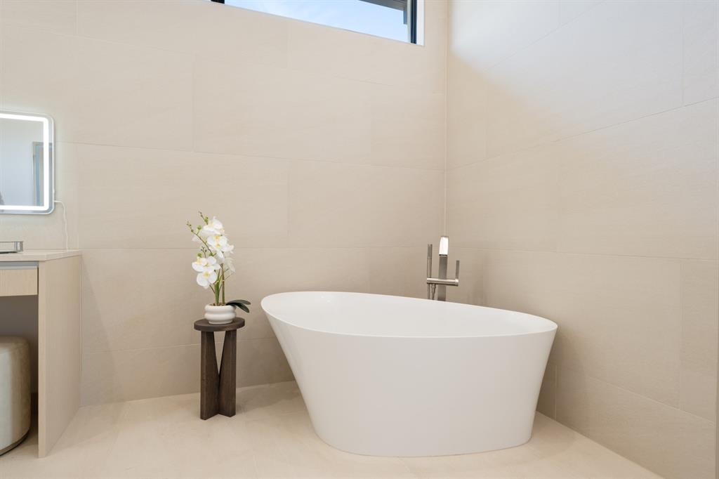 5820 Promenade Square Property Photo 22