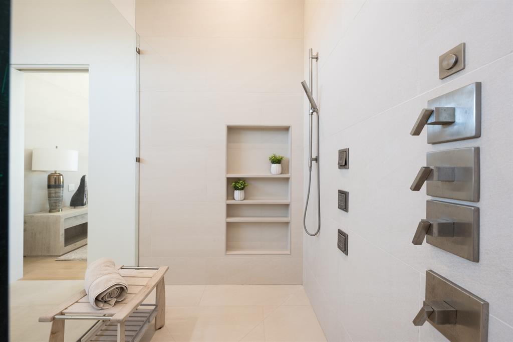 5820 Promenade Square Property Photo 23