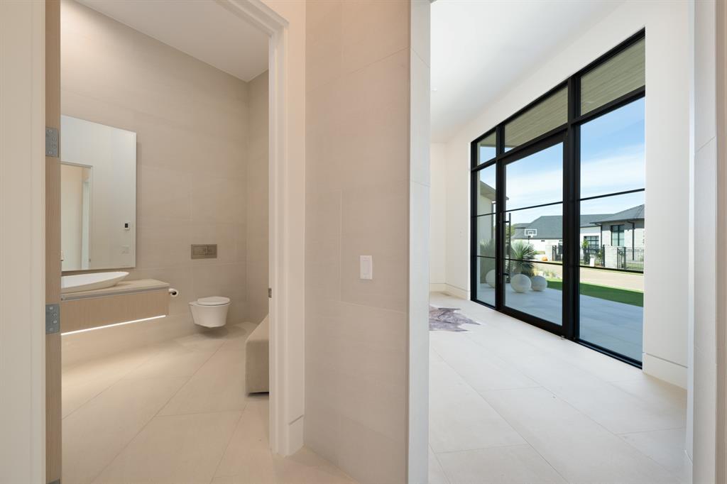 5820 Promenade Square Property Photo 36