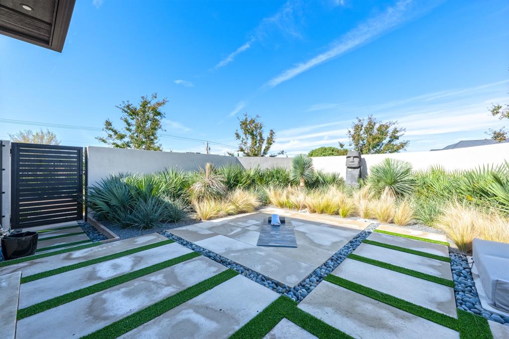 5820 Promenade Square Property Photo 44