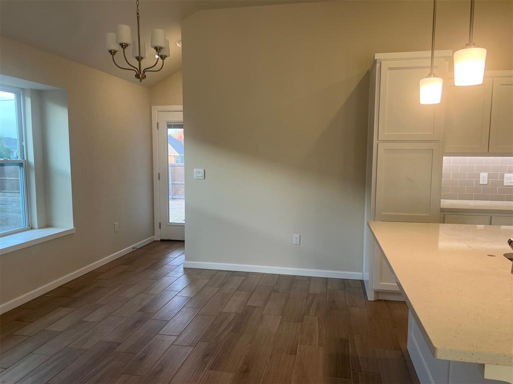 1013 Se 16th Terrace Property Photo 4