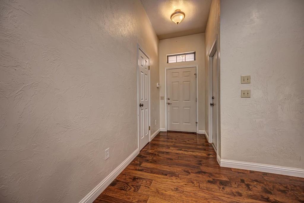 7921 Nw 81st Street Property Photo 6