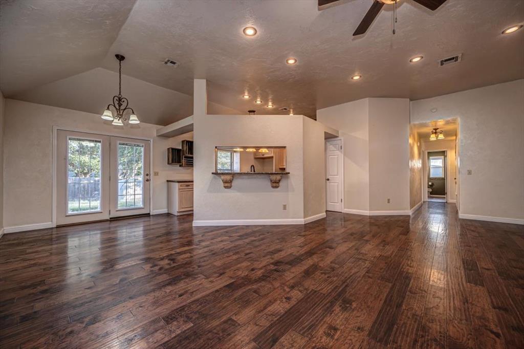 7921 Nw 81st Street Property Photo 12