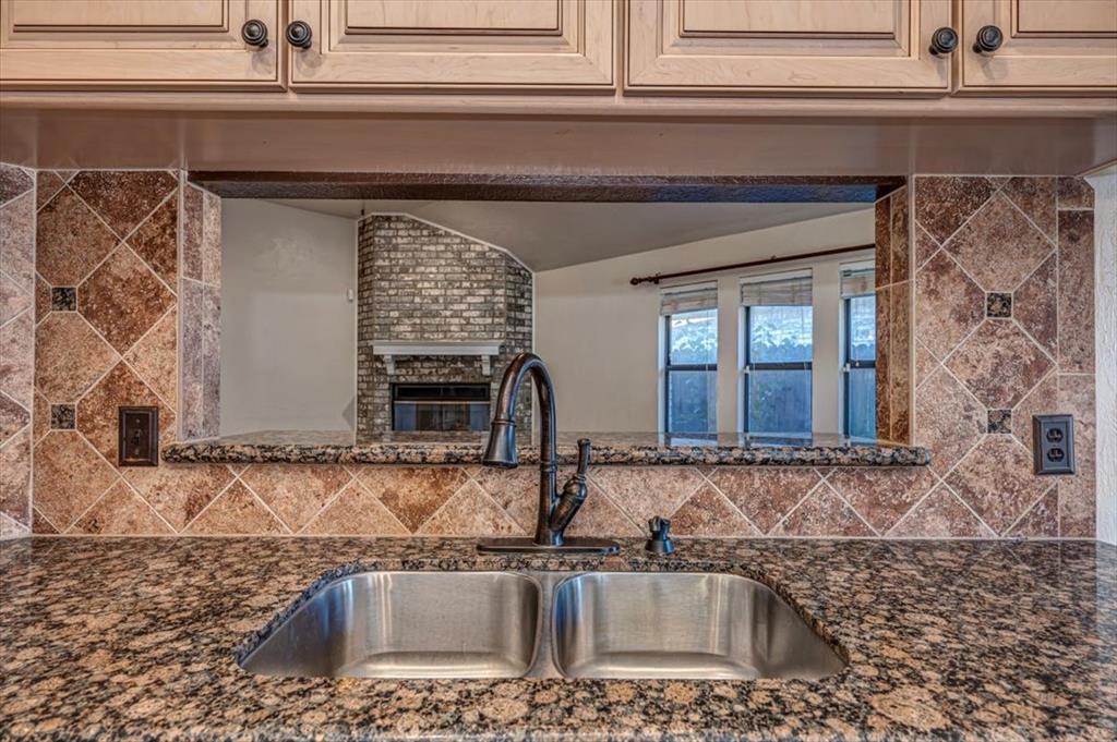 7921 Nw 81st Street Property Photo 17