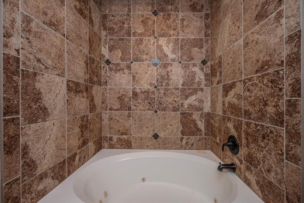 7921 Nw 81st Street Property Photo 26