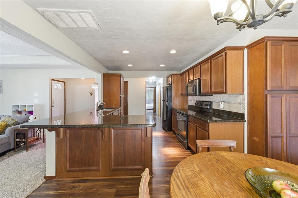 9000 Dena Lane Property Photo 11