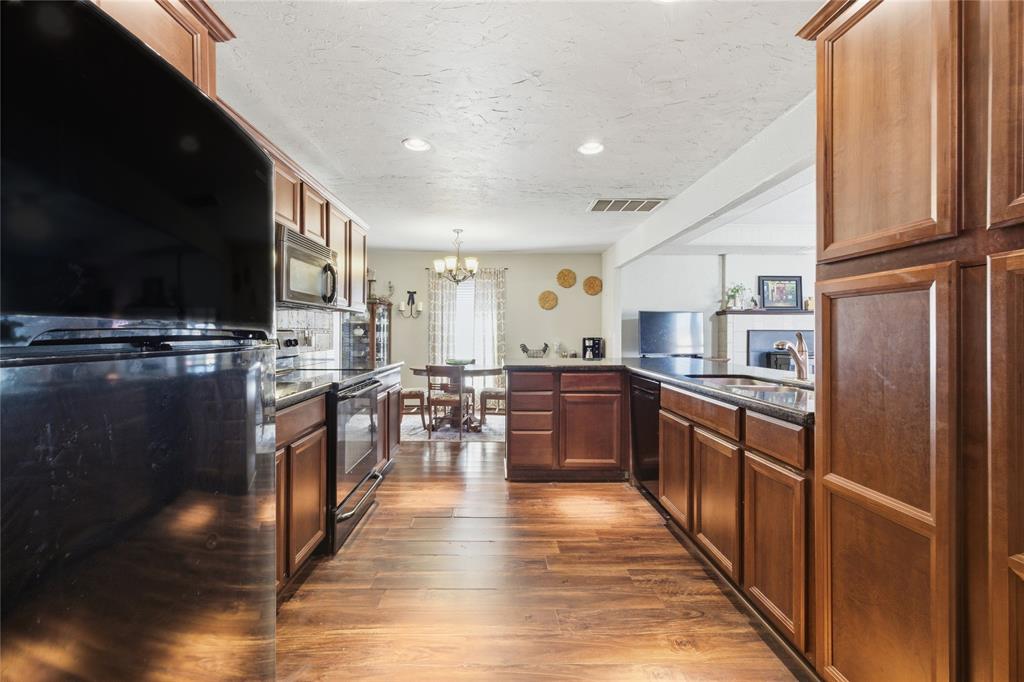 9000 Dena Lane Property Photo 14