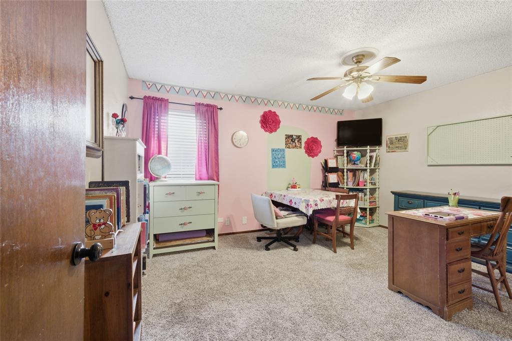 9000 Dena Lane Property Photo 15