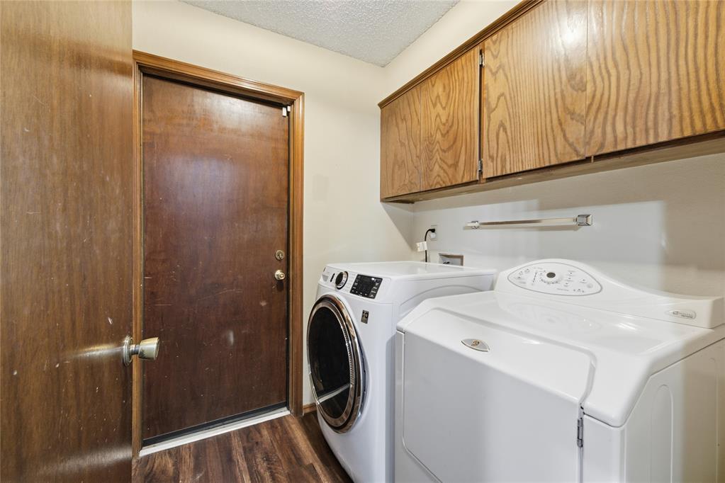 9000 Dena Lane Property Photo 17