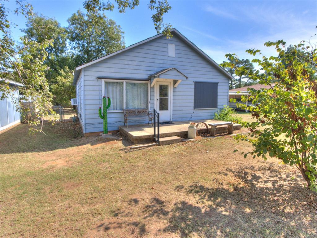 1724 N Dobbs Road Property Photo 2